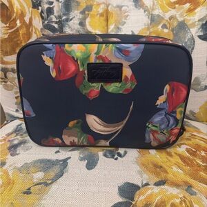 NWT Patricia Nash Ilaria Hanging Travel Case in Le Fleur
